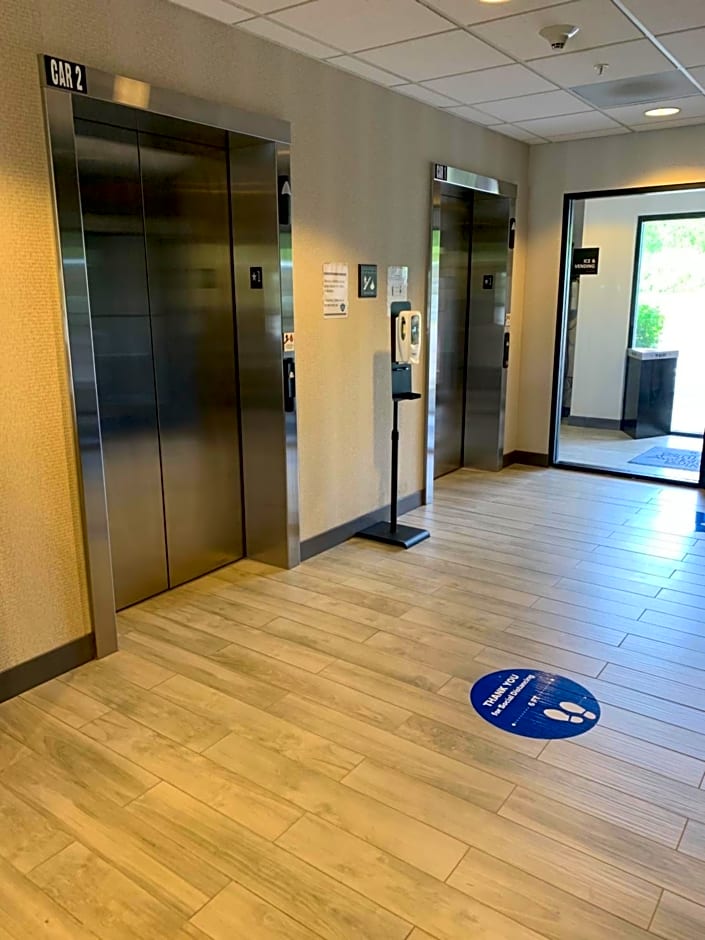 Hampton Inn & Suites by Hilton Syracuse Dewitt