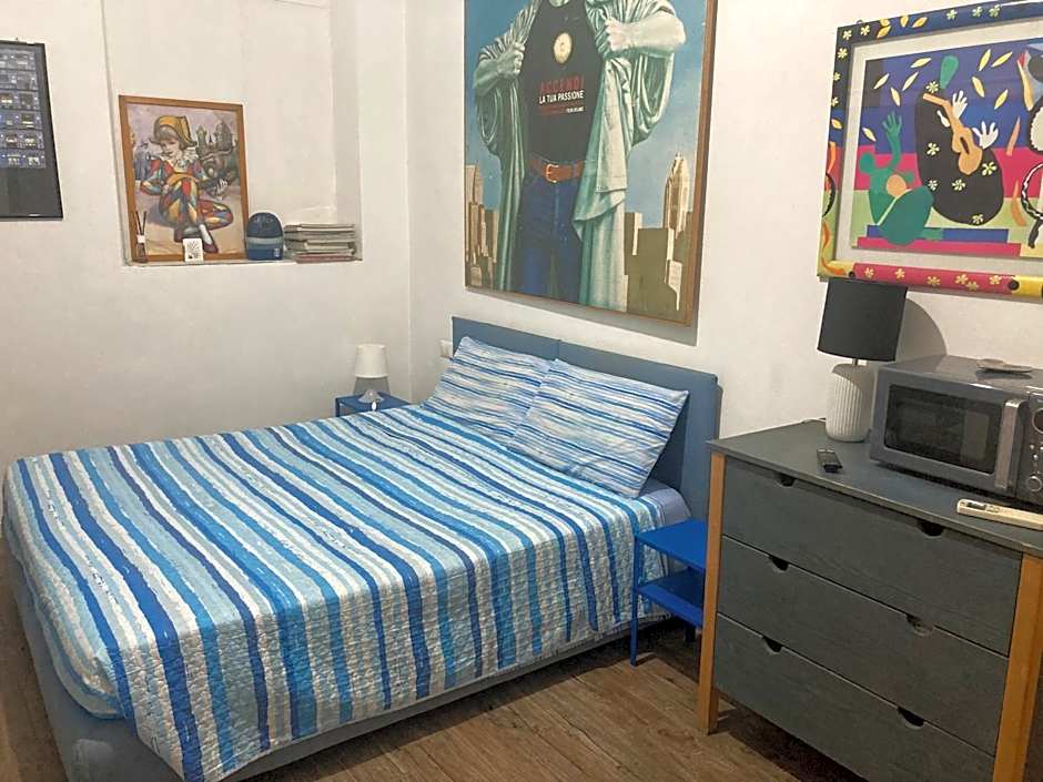 Room Saronno + B&B