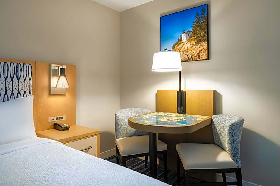 Holiday Inn Bar Harbor Regency Hotel By IHG