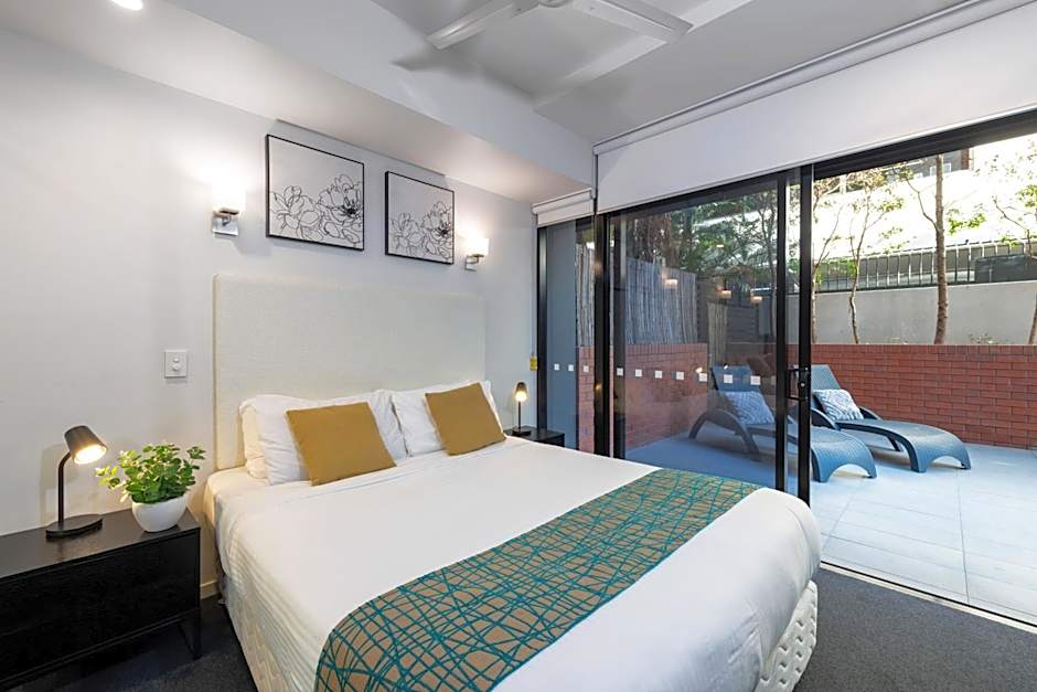 Arena Apartments by CLLIX