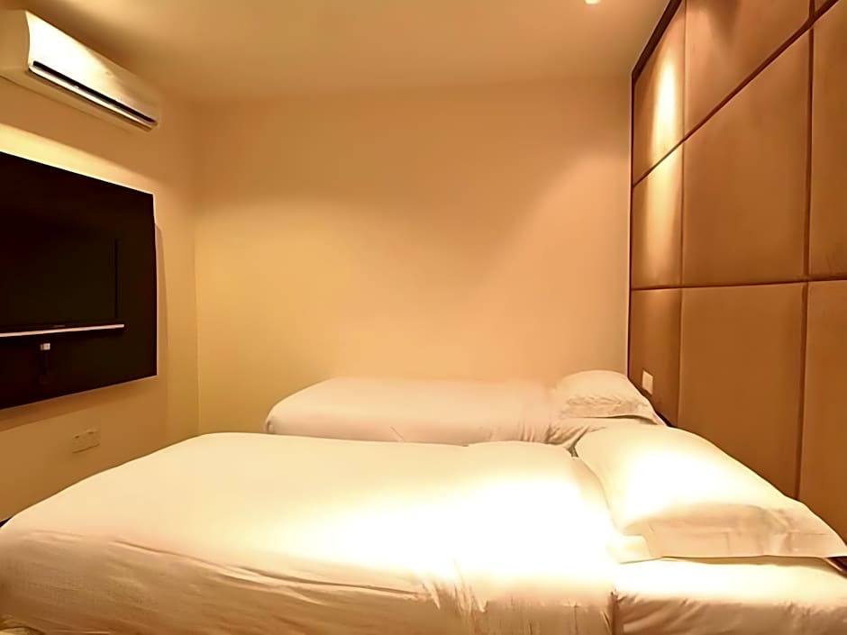 Country Network Hotel