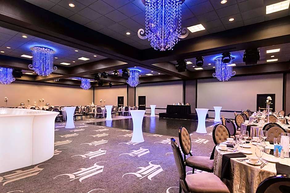 Wyndham Dallas North – Dallas, TX