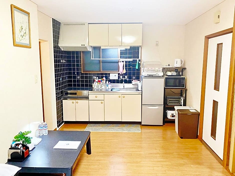 GuestHouse017徳島個室 飲食街中心 阿波踊り会館7分 文理&徳島大学 アスティとくしま車8分