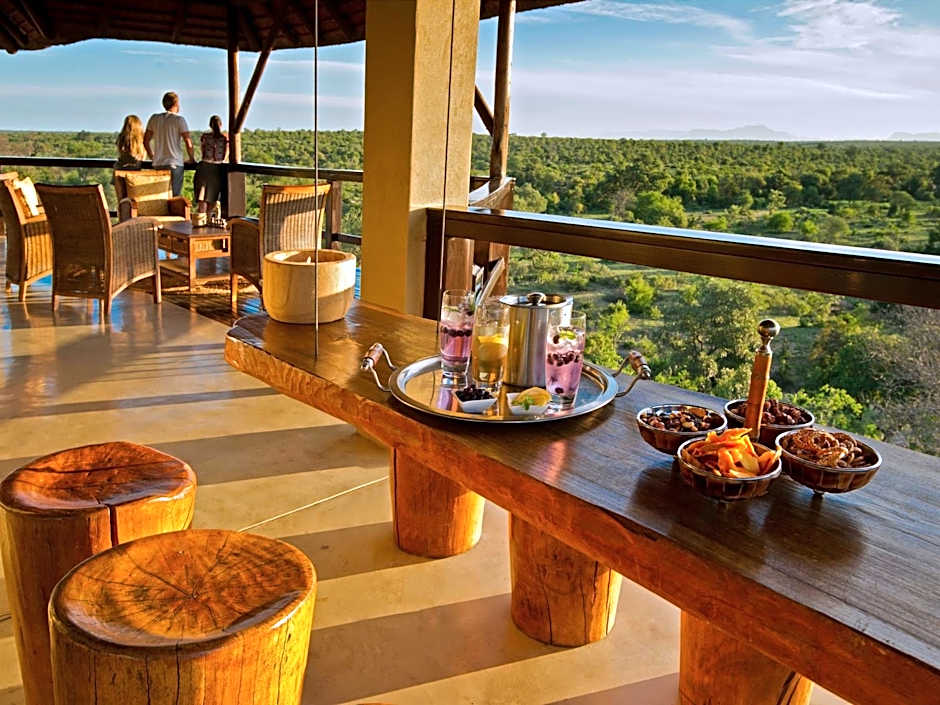 Makumu Private Game Lodge