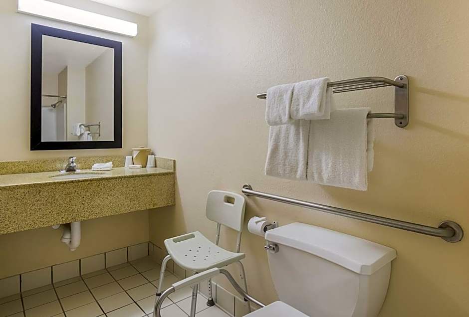 Red Roof Inn & Suites Knoxville East