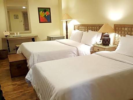 Roxas President's Inn