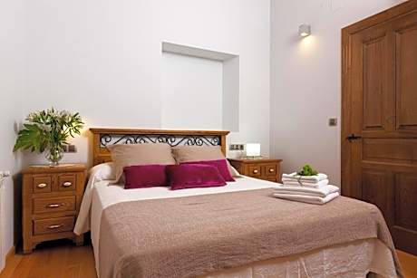 Two-Bedroom Apartment (4 Adults)