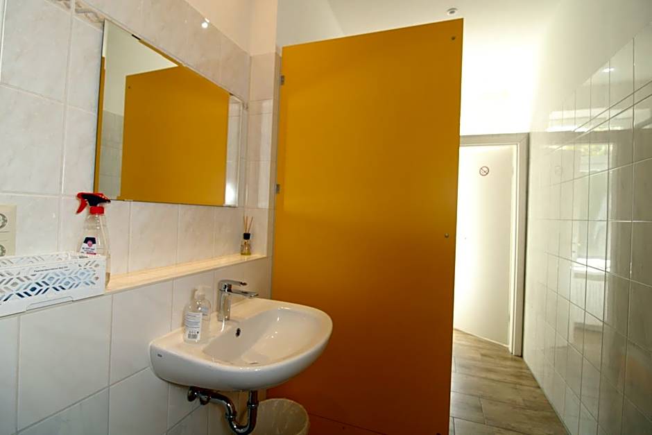 Space Hotel im Campus der JvP Schule