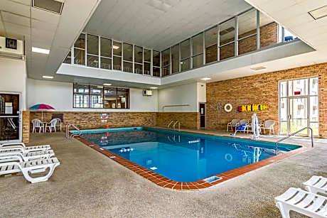 Motel 6-Grand Rapids, MI - Northeast