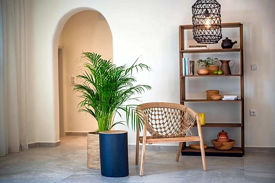 Melidron Hotel & Suites