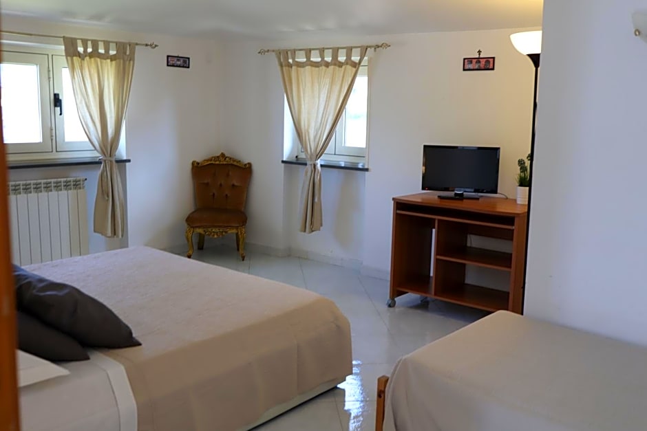 B&B Privileged – Pollena Trocchia, CO