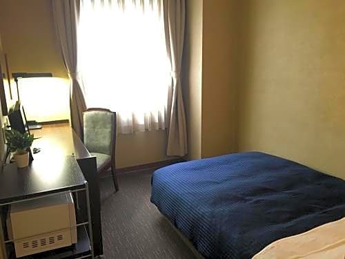 Hotel Livemax Chofuekimae