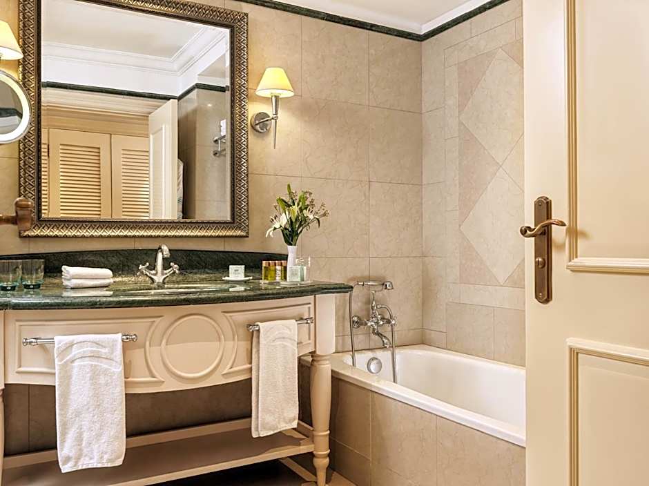 Atlantica Aphrodite Hills Hotel