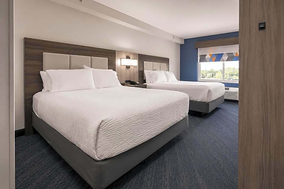 Holiday Inn Express & Suites Niagara Falls By IHG