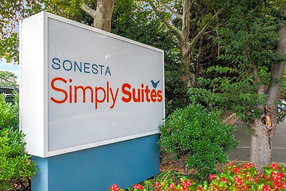 Sonesta Simply Suites Memphis East Poplar Pike