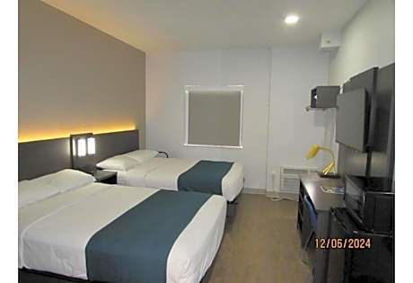 2 Full Beds |