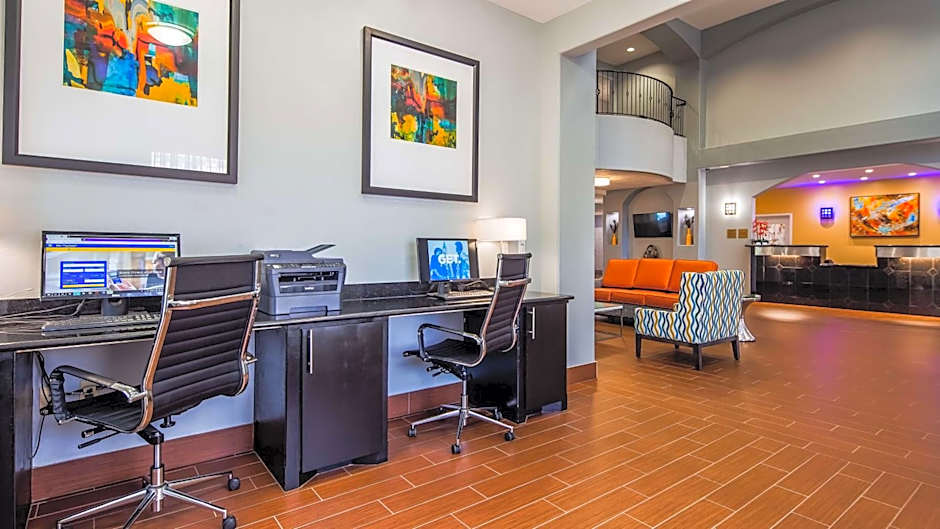 Best Western Plus Barsana Hotel & Suites