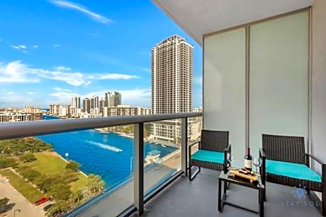Spectacular View with Balcony, Pool, Near Beach