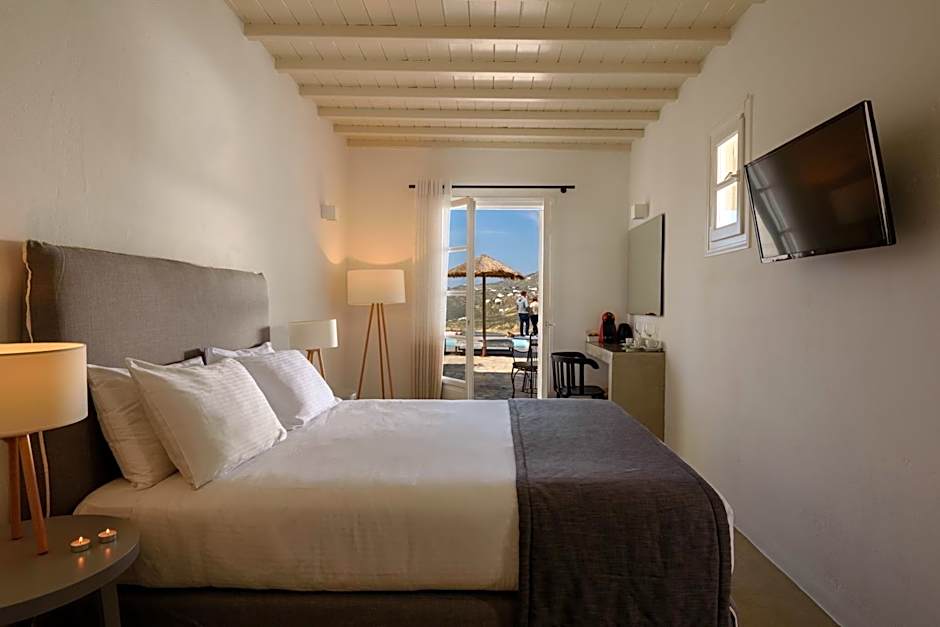 Cova Mykonos Suites