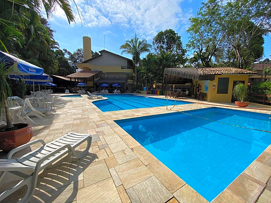 Flat Estudio 220 amarílis 3 Piscinas climatizadas, carregar veiculo eletrico, Bertioga, Riviera de São Lourenço Apartamento estúdio, cozinha equipada completa, serviço de hotelaria, limpeza e trocas diária de toalhas, WI-FI 500 MB