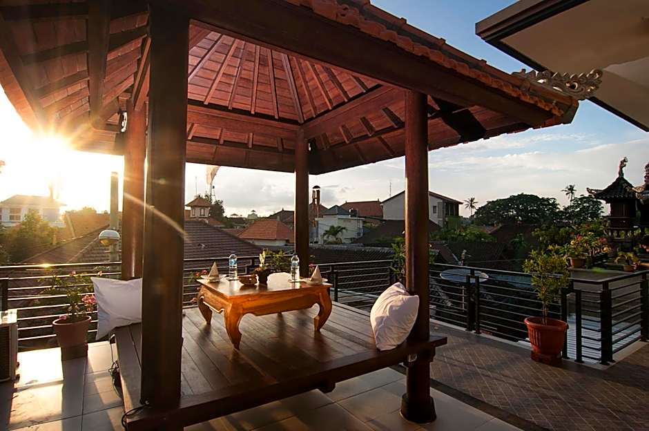 Suwardika Homestay & Dormitory