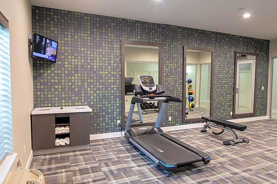 La Quinta Inn & Suites by Wyndham Houston - Normandy