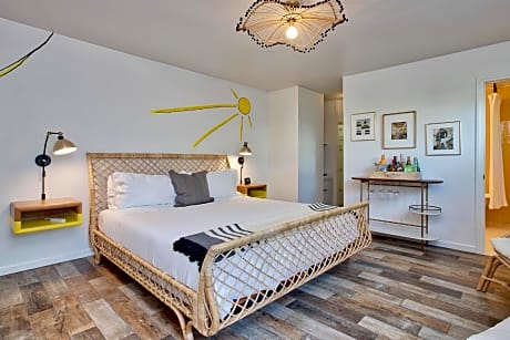 King Suite with Bath Tub