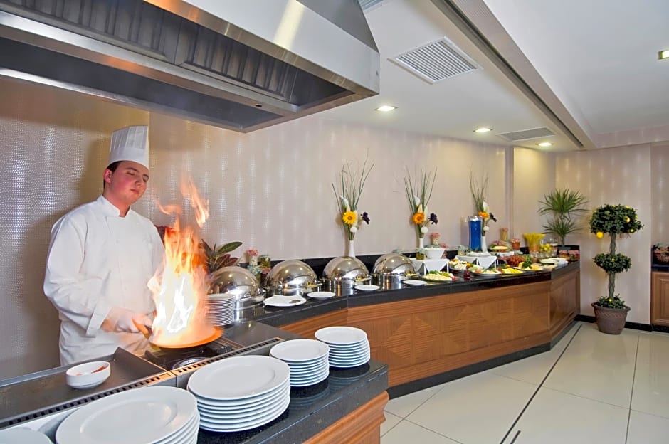 Tugcu Hotel Select
