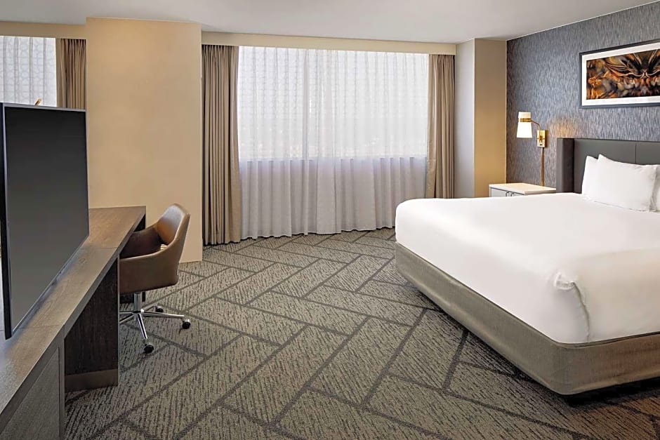 DoubleTree by Hilton Tulsa Downtown