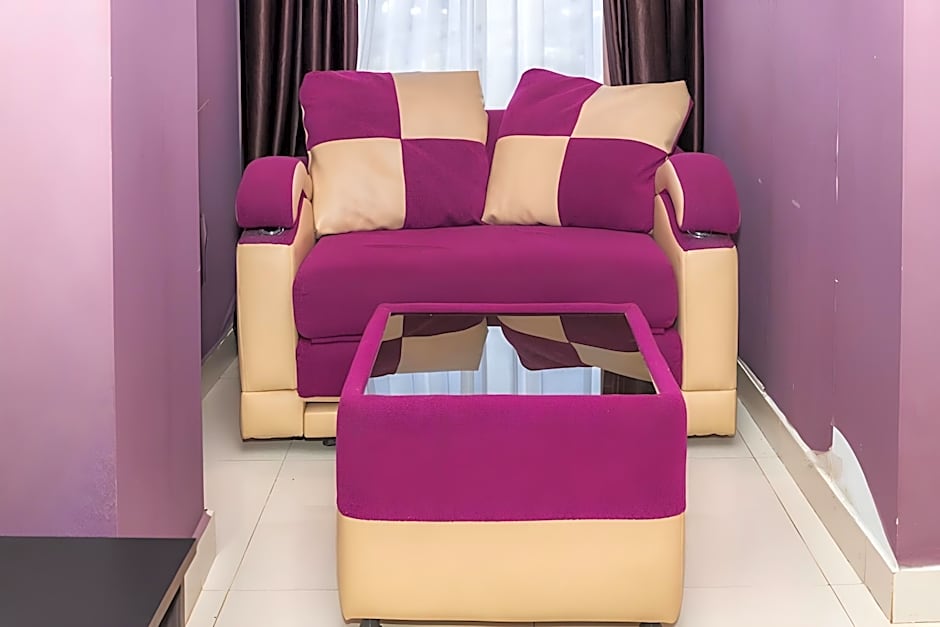 RedDoorz Plus @ Paal 2 Manado