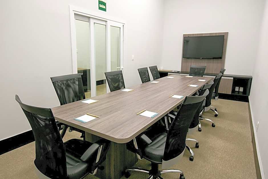 Slim Cuiabá Aeroporto by Slaviero Hotéis