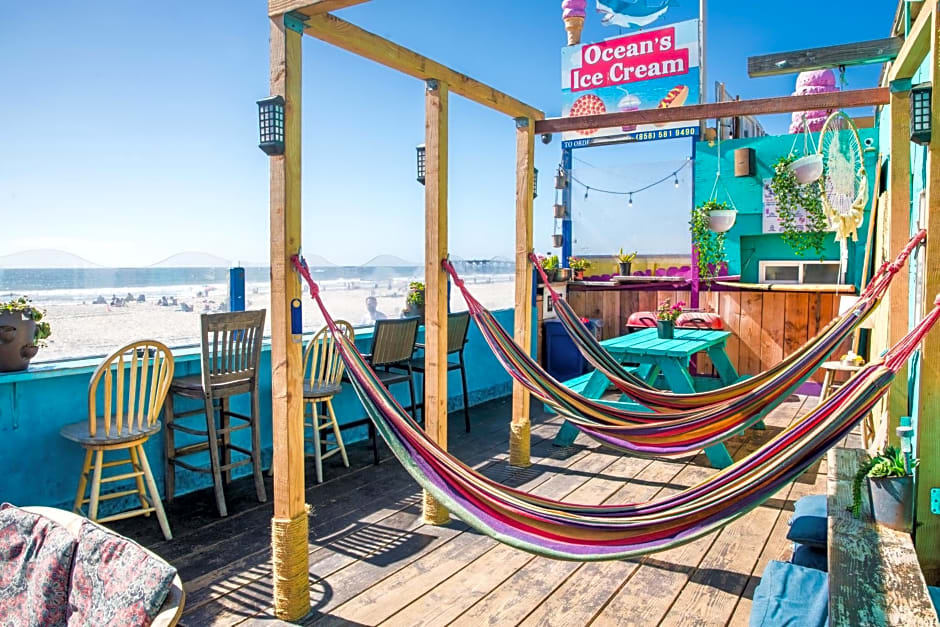 ITH Beach Bungalow Surf Hostel San Diego Adults Only