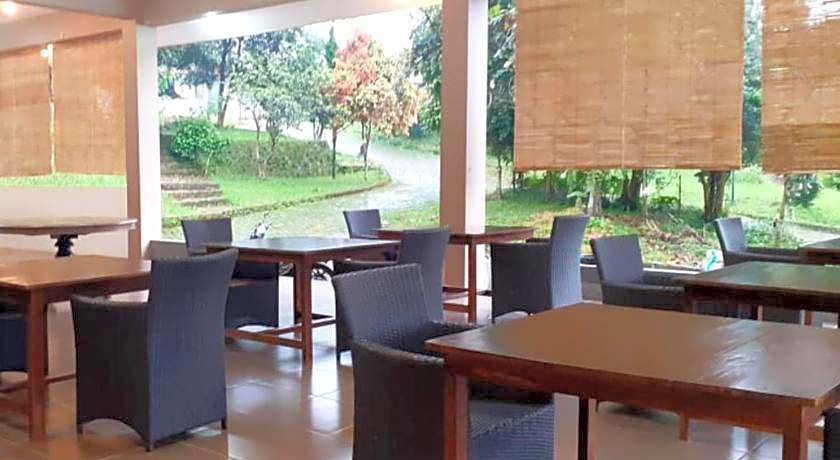 Bumi Ciboled Mitra RedDoorz near Gerbang Tol Pamulihan