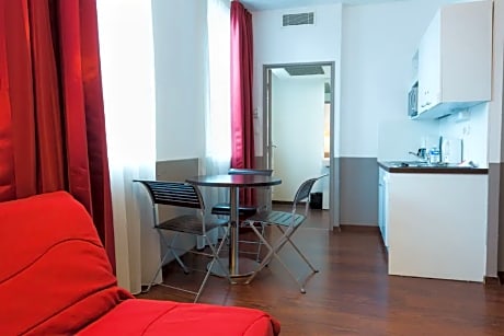 1-Bedroom Apartment