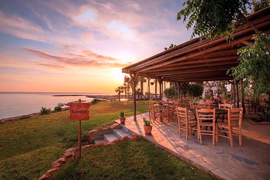 Cavo Maris Beach Hotel
