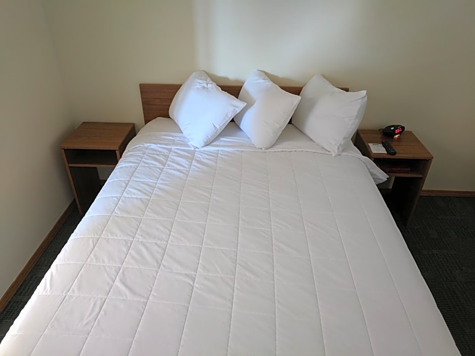 Travelodge by Wyndham Three Forks