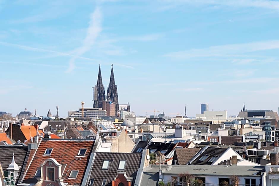 Tante ALMA's Kölner Hotel