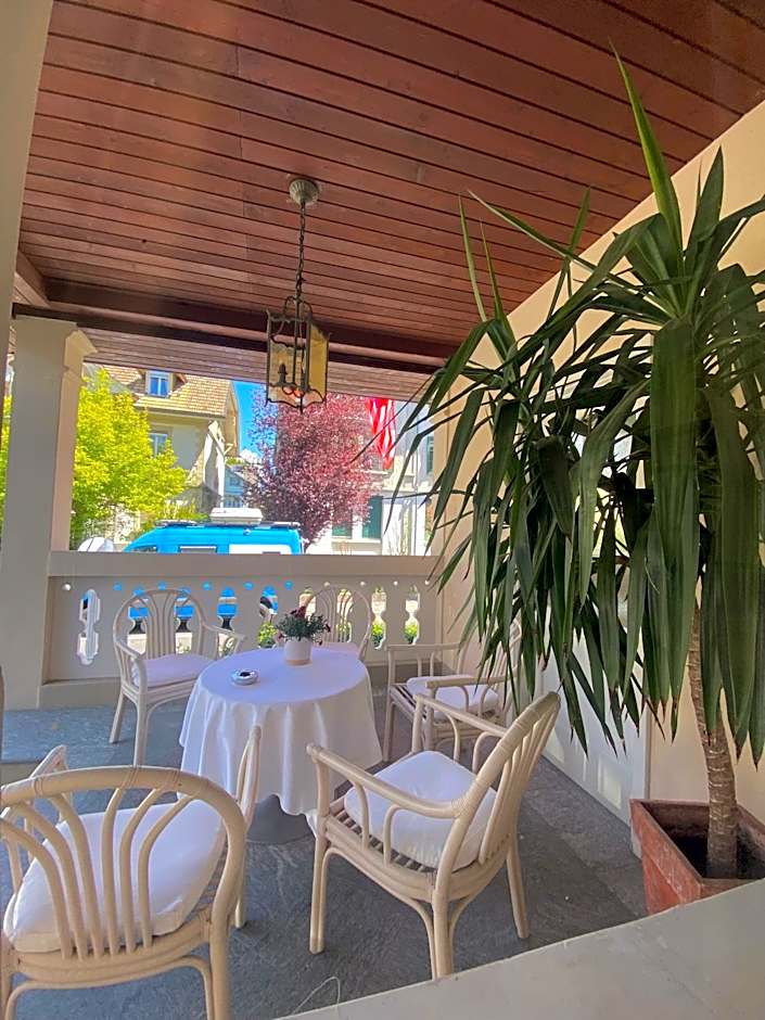 Hotel De La Paix