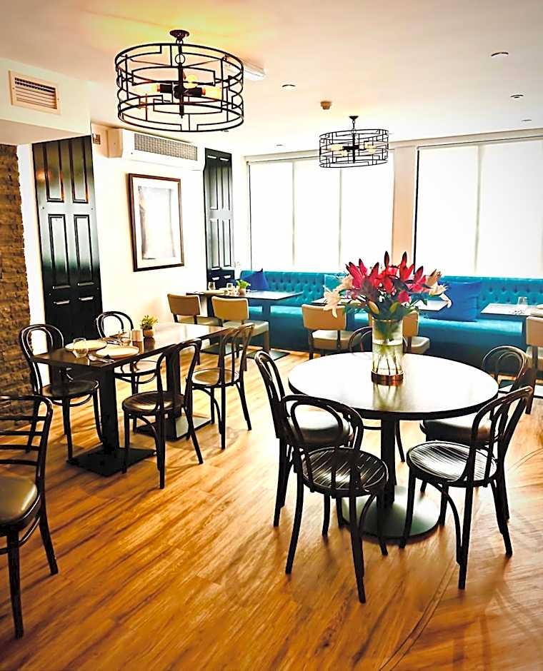 Zoe Bistro & Accommodation