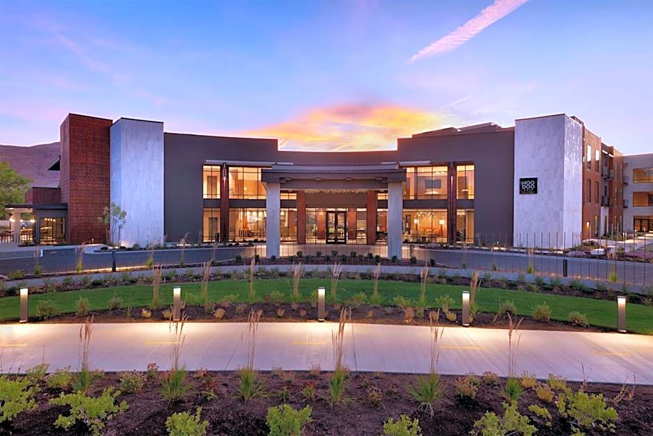 Hoodoo Moab, Curio Collection By Hilton