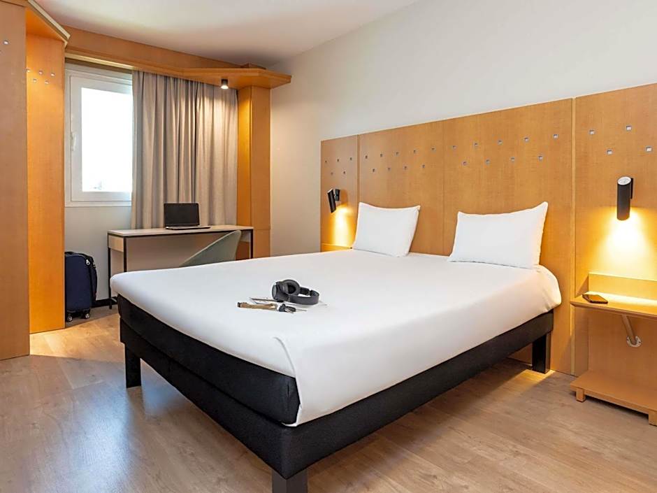 ibis Madrid Alcala de Henares La Garena