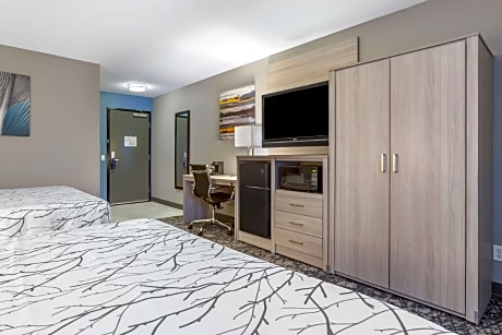 Accessibility - 2 Queens, Roll-in Shower, Pet Friendly Room, Nonsmoking