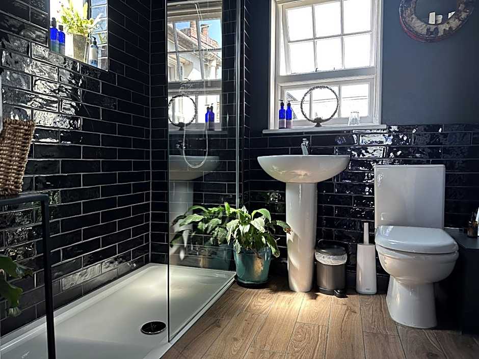 One Drake Road, Tavistock, Devon