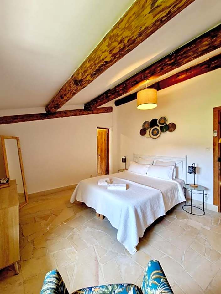 Mas du Rollier Chambres d'hôtes