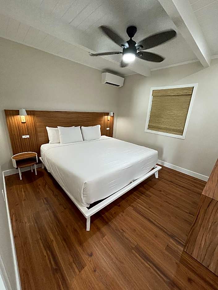 Photo 1 of 9 of 1 King Bed Suite, Ocean View