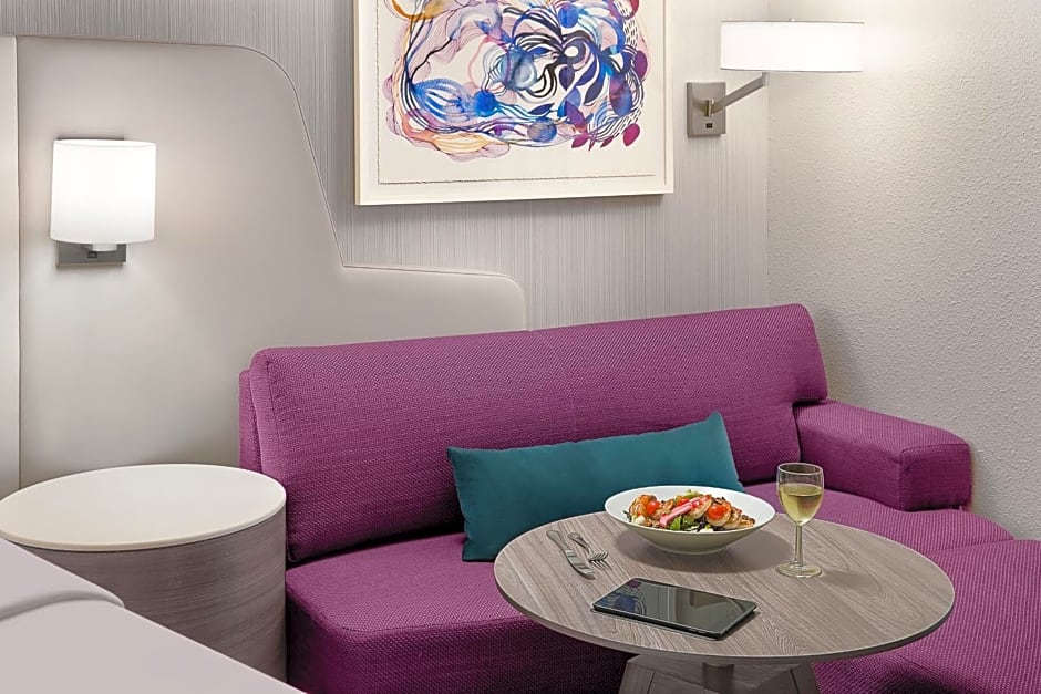Crowne Plaza Atlanta Perimeter at Ravinia By IHG