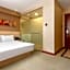 Kaiping Sanbu Junying Hotel