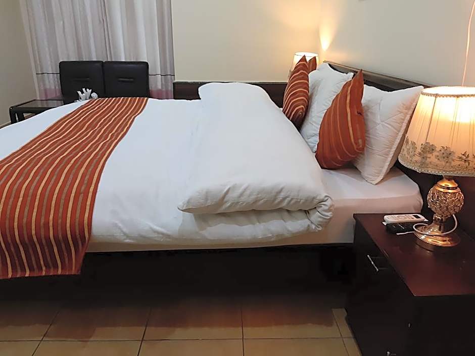 Hotel Executive Lodge