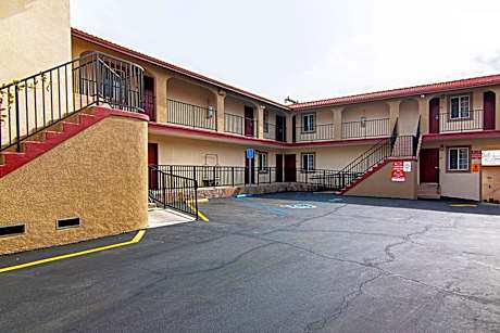 Econo Lodge Long Beach I-405