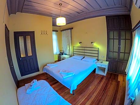 Deluxe Rooms